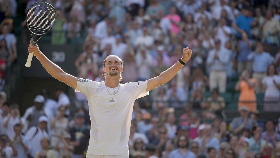 Große Freude bei Alexander Zverev über seinen erstmaligen Halbfinaleinzug in Wimbledon. Foto: Kin Cheung