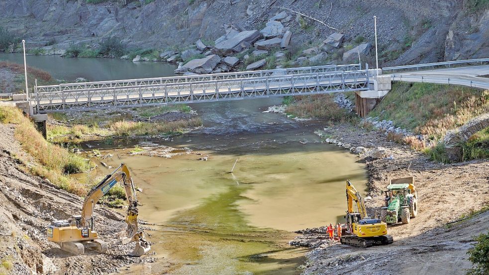 Aufbauarbeiten nach der Ahrtal-Flut. Hochwasser hemmen die wirtschaftliche Entwicklung. (Archivbild) Foto: Thomas Frey