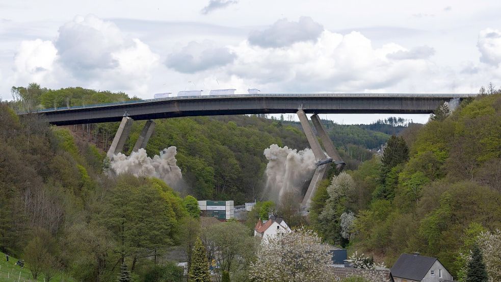 Die Rahmede-Talbrücke wurde gesprengt und neu gebaut. (Archivbild) Foto: Christoph Reichwein