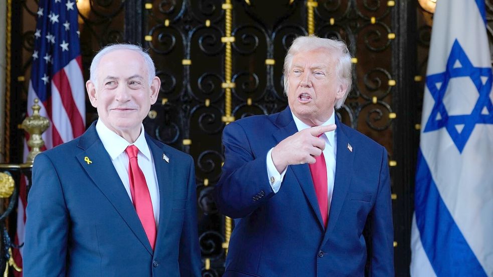 Berichten zufolge warnte Israel Trump vor Mordanschlägen. (Archivbild) Foto: Alex Brandon/AP/dpa