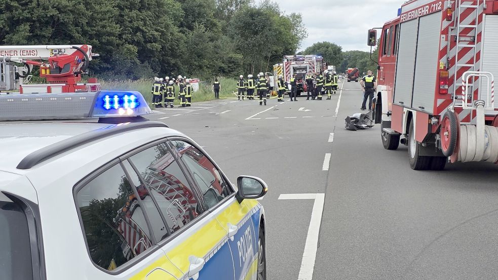 Bei einem Unfall in Weener stießen Auto und Linienbus zusammen. Foto: Bodo Wolters