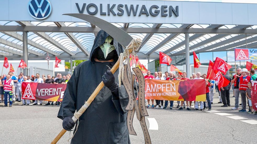 Protest gegen Sparpläne bei VW. Foto: Jan Woitas