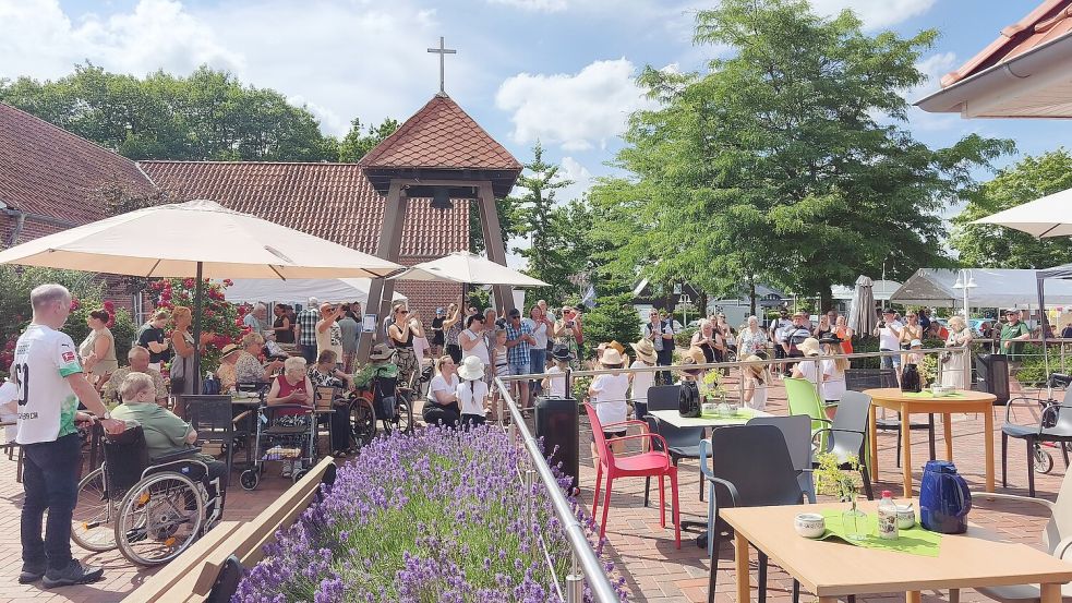 Auf dem Sommerfest war eine Menge los. Foto: Christina Cordes