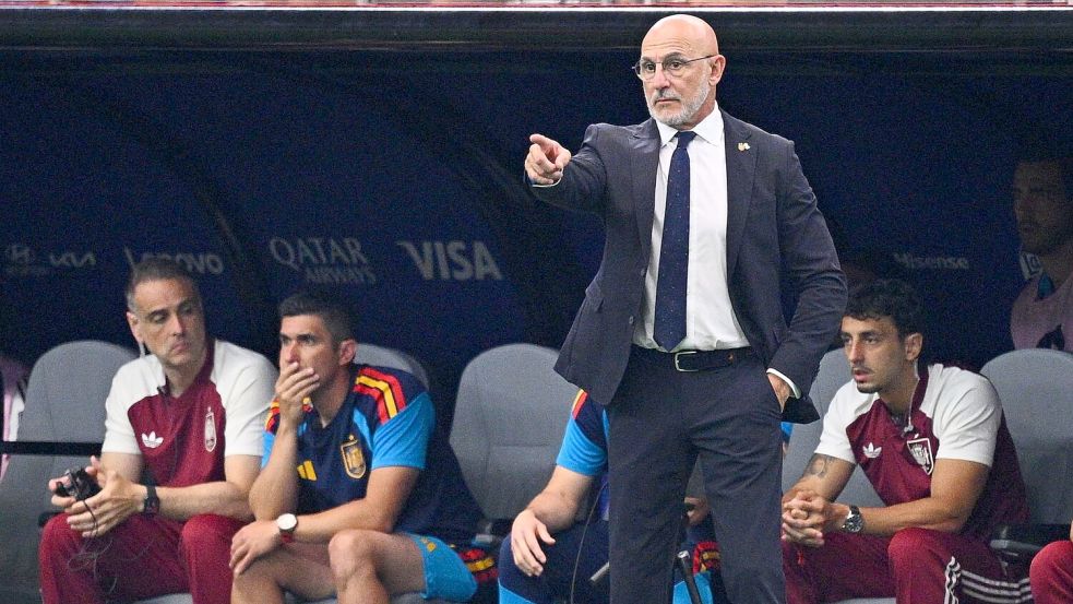 Hat als spanischer Nationaltrainer noch kein EM- oder WM-Spiel verloren: Luis de la Fuente. Foto: Tom Weller/dpa
