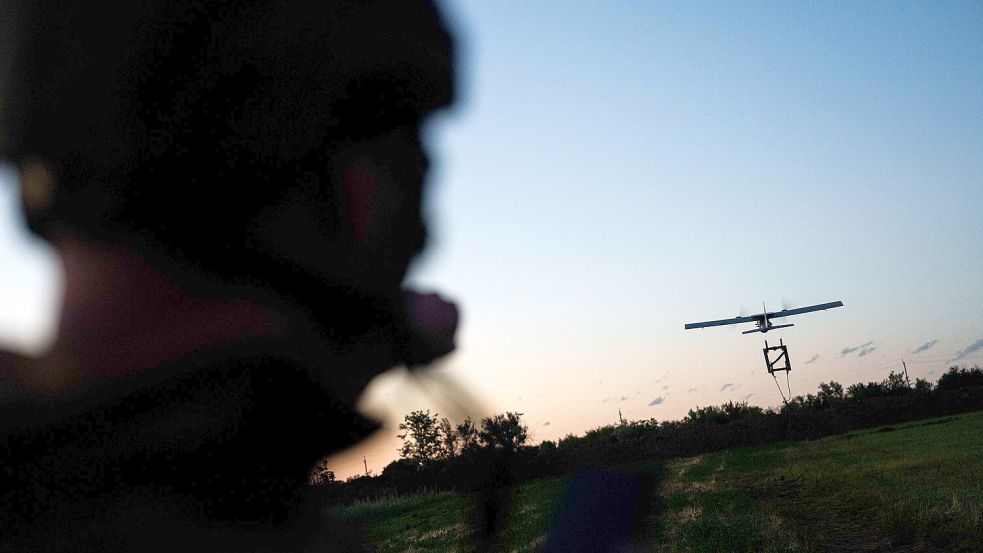 Die Ukraine greift mit ihren Drohnen zunehmend russische Ziele an. (Archivbild) Foto: Evgeniy Maloletka