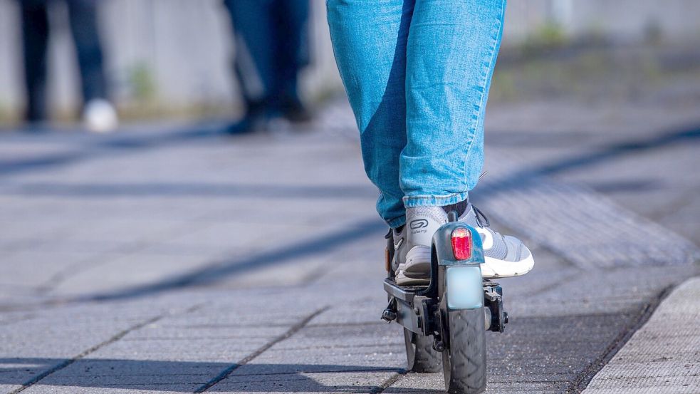 Die Zahl der E-Scooter-Unfälle ist deutlich angestiegen. (Symbolbild) Foto: Jens Büttner