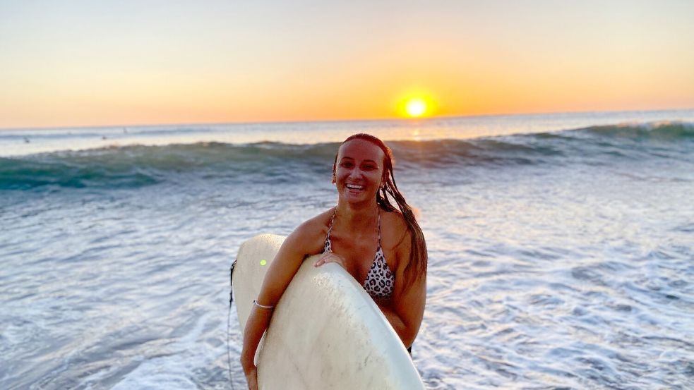 Viktoria Hetzel genießt das Leben im Ausland: sei es beim Surfen in Nicaragua oder beim Yoga auf Ko Pha-ngan. Foto: Viktoria Hetzel