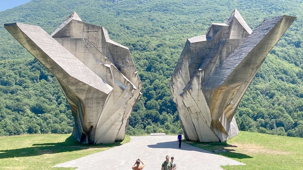 Ex-jugoslawischer Wallfahrtsort und in Vergessenheit geratene Attraktion: Das Monument für die Schlacht an der Sutjeska in Tjentiste ist in Bosnien und Herzegowina zu einem "Lost Place" geworden. Foto: Thomas Roser
