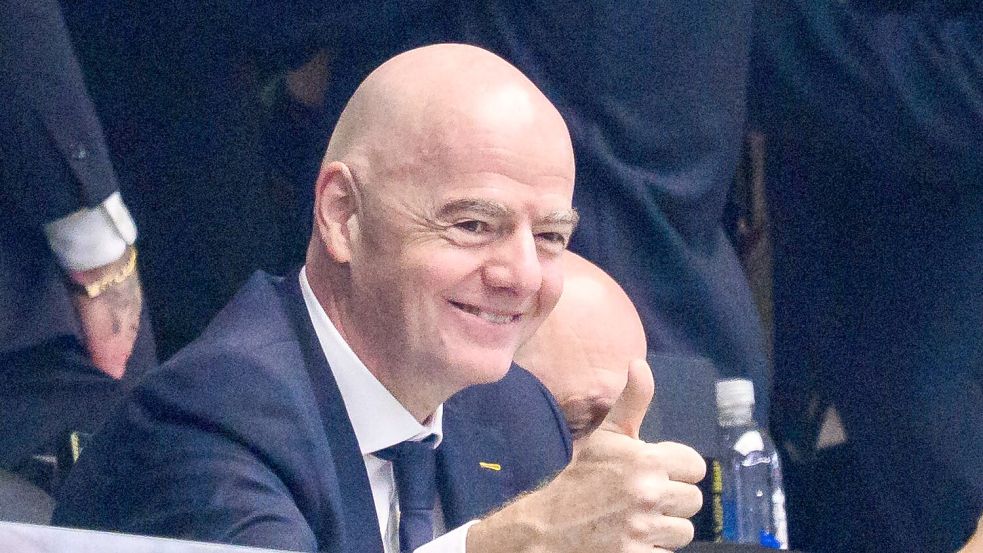 Gianni Infantino hat gute Laune bei der WM. Foto: Tom Weller