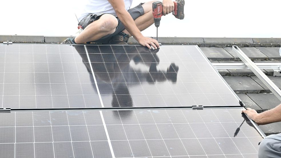 Das Erneuerbare-Energien-Gesetz regelt die Förderung von Ökostrom zum Beispiel aus Photovoltaikanlagen. (Archivbild) Foto: Bernd Weißbrod