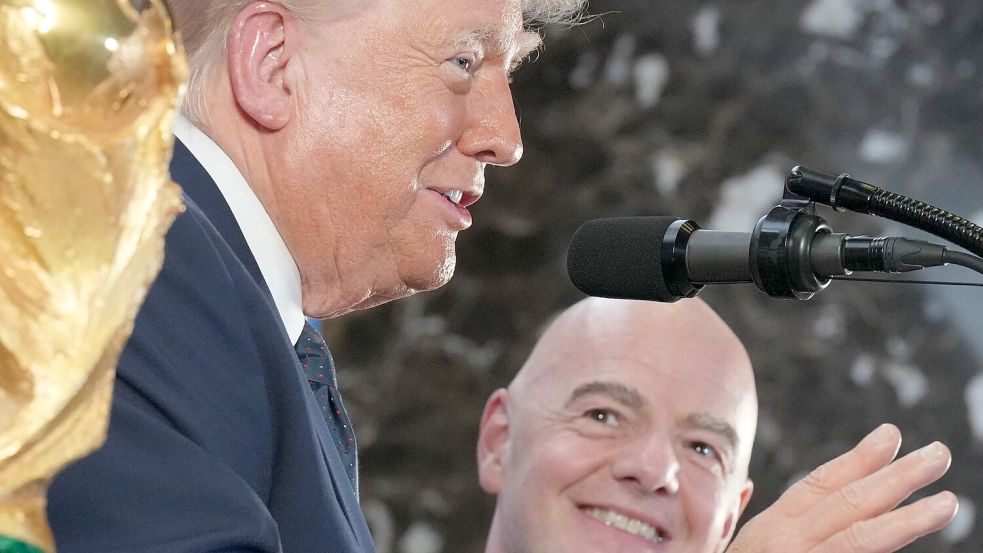 Voll des Lobes für die WM: US-Präsident Donald Trump (l.). Foto: Jacquelyn Martin