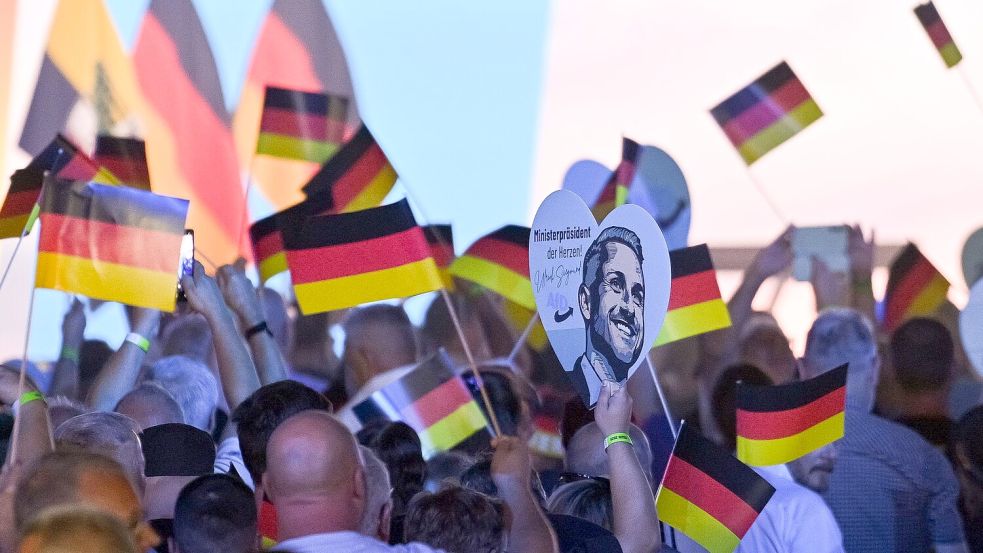 Mit einer Kundgebung in einer Messehalle in Magdeburg hat die AfD offiziell ihren Wahlkampf vor der Landtagswahl am 6. September gestartet. Foto: Klaus-Dietmar Gabbert