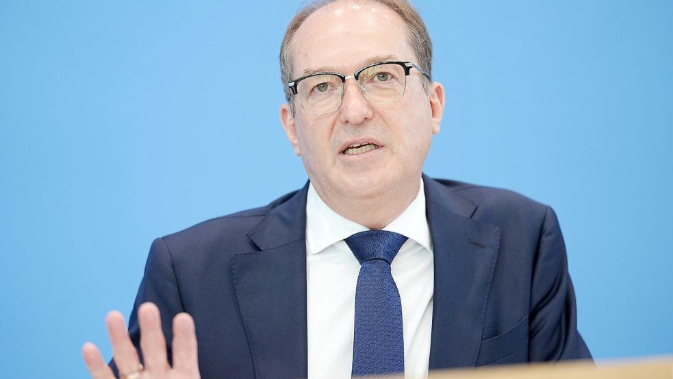 Alexander Dobrindt gilt als erfolgreichster Minister des Kabinetts Merz. Foto: Kay Nietfeld/dpa