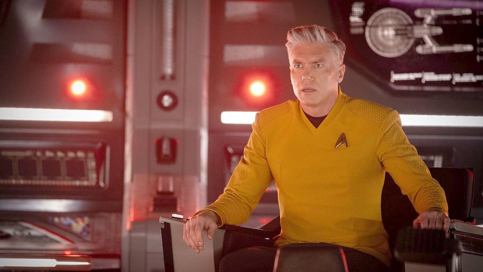 Die Serie erzählt die Geschichte des Raumschiffs Enterprise unter dem Kommando von Captain Pike (Anson Mount). Foto: Handout / Berlin/Paramount/dpa