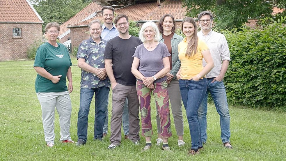 Das Foto zeigt die Grünen-Kandidaten (von links) Claudia Spendel, Jörg Wulst, Tammo Lenger, Friedrich Drees, Hedwig Daute, Nora Stieger, Maira Hackling und Marcus Stieger. Foto: Privat