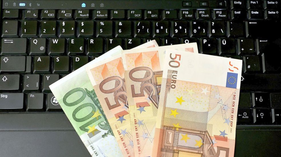 Mit den Jahren soll sich das Geld auf dem Anlagedepot anhäufen. (Symbolbild) Foto: Patrick Pleul