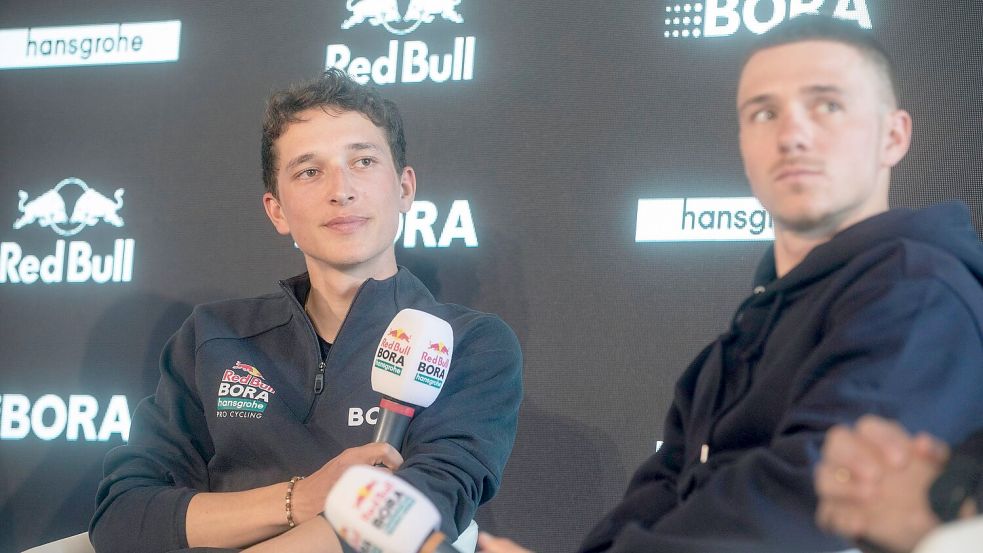 Als Doppelspitze in Tour gestartet: Florian Lipowitz (l.) und Remco Evenepoel. (Archivbild) Foto: Clara Margais