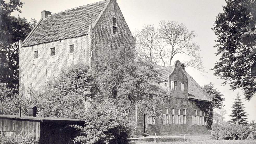 So sah das Steinhaus Bunderhee von Norden aus betrachtet früher aus. Foto: Gerhard de Boer