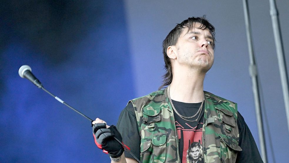 Die leicht entrückte Stimme von Sänger Casablancas wirkt wie eine Art Schlüsselreiz auf Indierock-Fans der Nullerjahre. (Archivbild) Foto: Britta Pedersen
