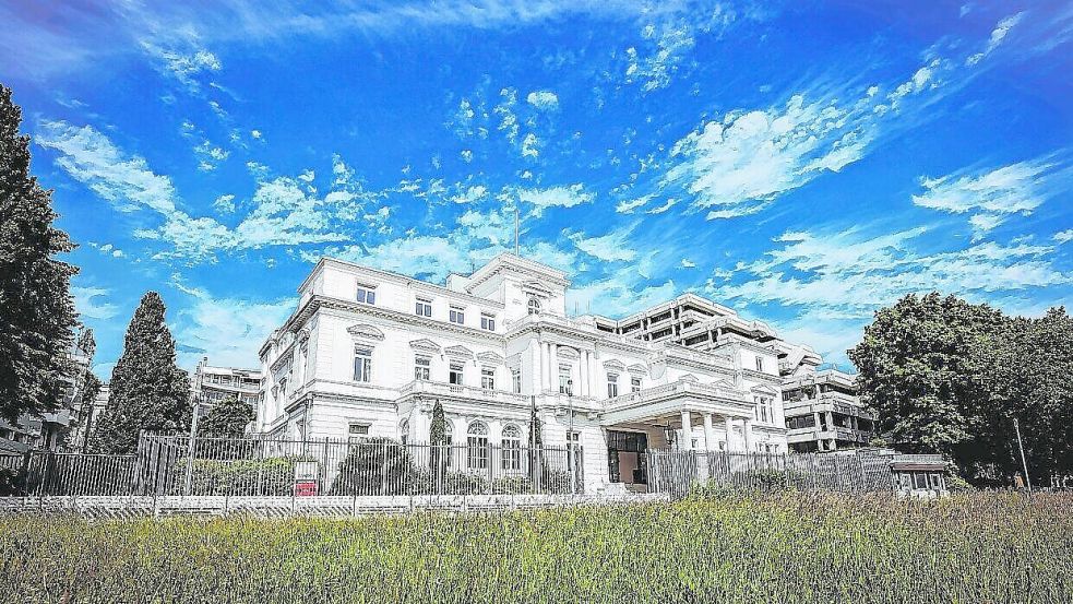 Investoren wollen aus dem ehemaligen US-Konsulat an der Alster das Luxushotel „The Jefferson“ machen. Ein Denkmalgutachter lehnt das entschieden ab. Foto: Florian Quandt