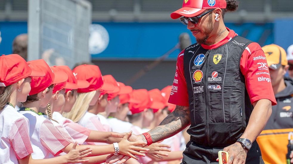 Lewis Hamilton wird in Ungarn bestraft. Foto: Gabriel Lopez