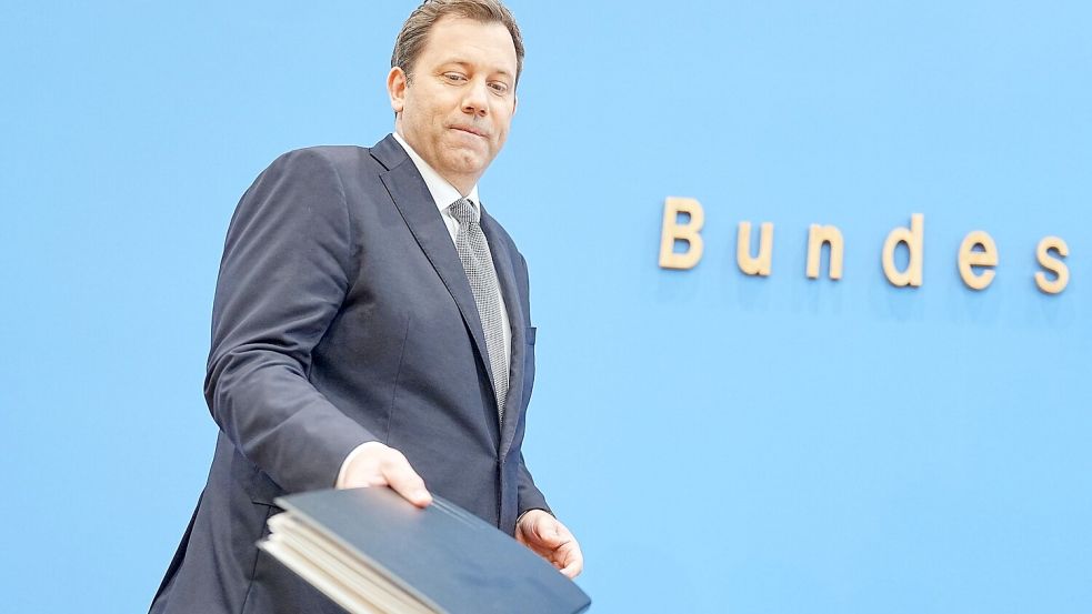 Die Haushaltspläne des Ministers sind umstritten. Foto: Michael Kappeler/dpa