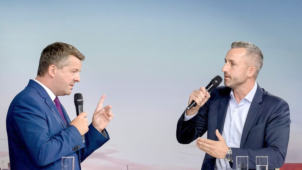 Beim Wahlforum lieferten sich zunächst die Spitzenkandidaten der CDU, Sven Schulze, und der AfD, Ulrich Siegmund, ein Duell, bevor die Vertreterinnen und Vertreter der übrigen Parteien dazu kamen. Foto: Klaus-Dietmar Gabbert