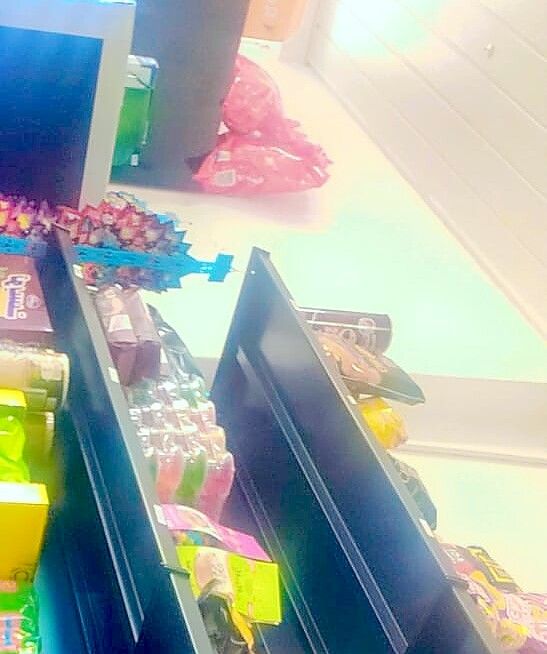 Chef des City-Kiosk ist Mohammed Adem. Der 39-jährige Familienvater wohnt in Remels und arbeitet als Elektriker in Filsum. Nach Feierabend fährt er zu seinem neu eröffneten Kiosk in Rhauderfehn. Foto: privat