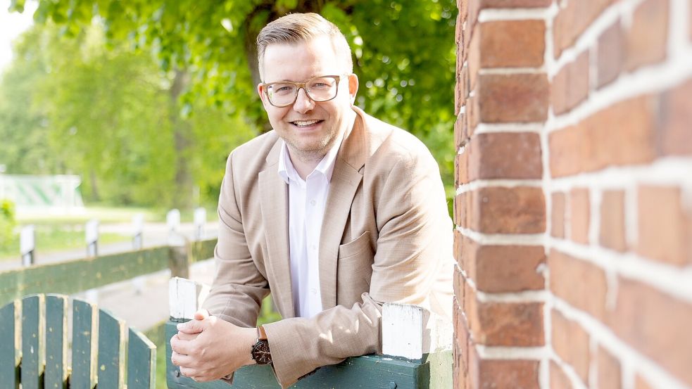 Nils Anhuth ist seit 2014 Bürgermeister der Gemeinde Barßel. Bei der Kommunalwahl im September tritt der 40-Jährige für eine weitere Amtszeit an. Foto: privat
