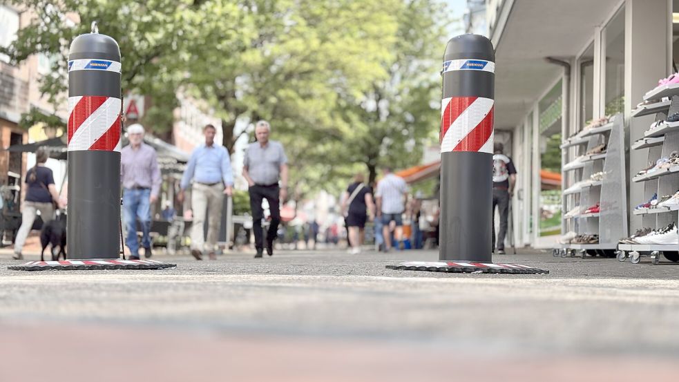 Unter anderem solche Anti-Terror-Poller kommen beim CSD in Leer zum Einsatz. Foto: Klaus Ortgies/Archiv