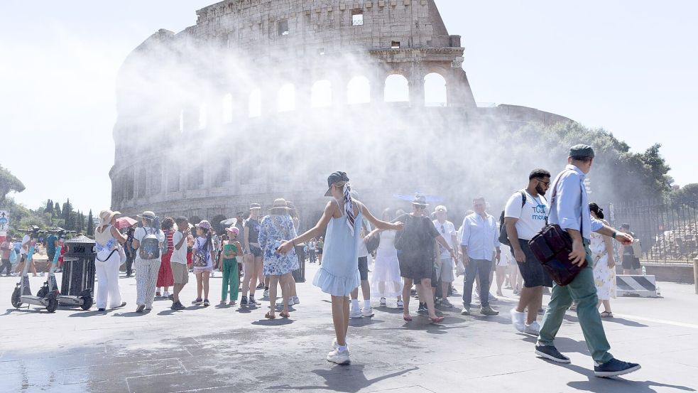 Am Kolosseum gibt es durch Sprühnebel Abkühlung. (Archivbild) Foto: Matteo Nardone