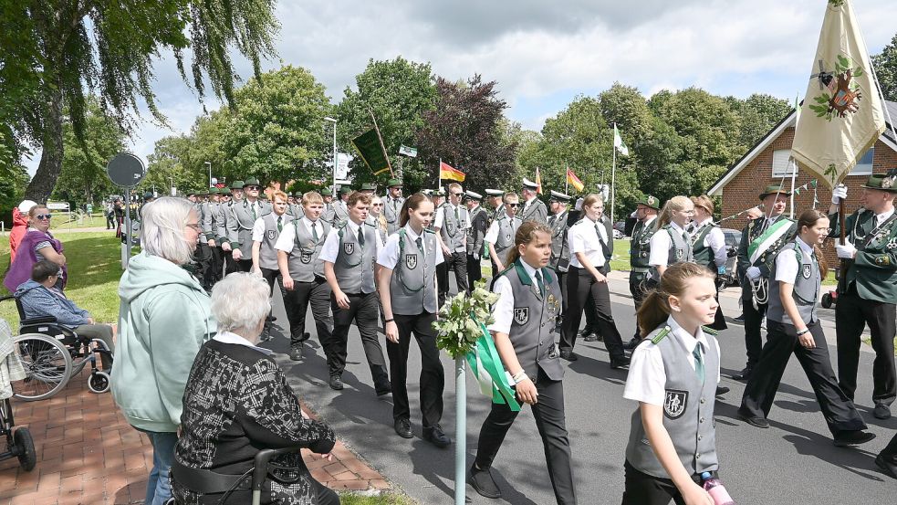 Am Sonntag steht der große Umzug in Idafehn an. Foto: Holger Weers