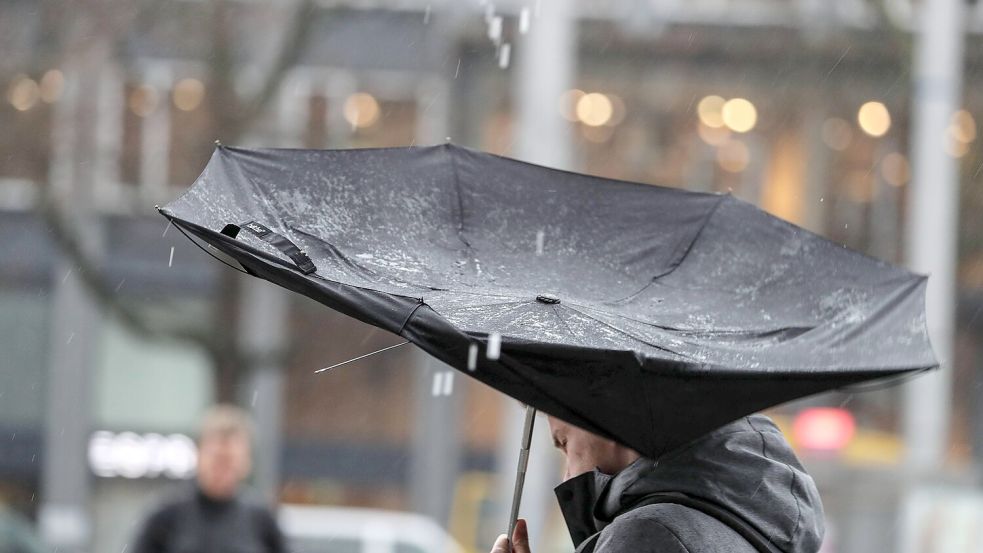 In Osnabrück kann es heute Nachmittag stürmisch werden. Foto: IMAGO/Rainer Dröse