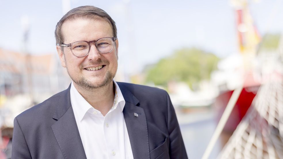 Tim Kruithoff kandidiert erneut als Oberbürgermeister von Emden. Foto: Tobias Bruns