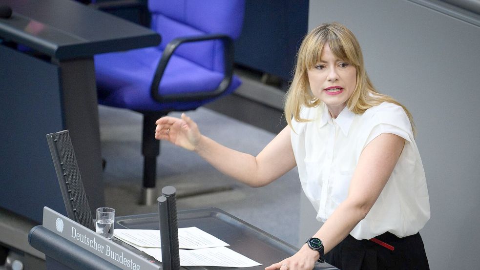 Linken-Politikerin Bünger stellt das Vorgehen der Behörden in Frage. (Archivbild) Foto: Bernd von Jutrczenka