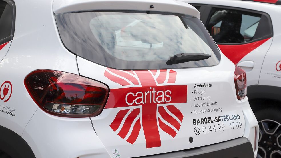 Der Caritas Barßel-Saterland – das Symbolbild zeigt einen Wagen der Caritas – warnt vor Personen, die in Barßel unterwegs sind, um an Haustüren angeblich Spenden für die Caritas zu sammeln. Foto: Hans Passmann