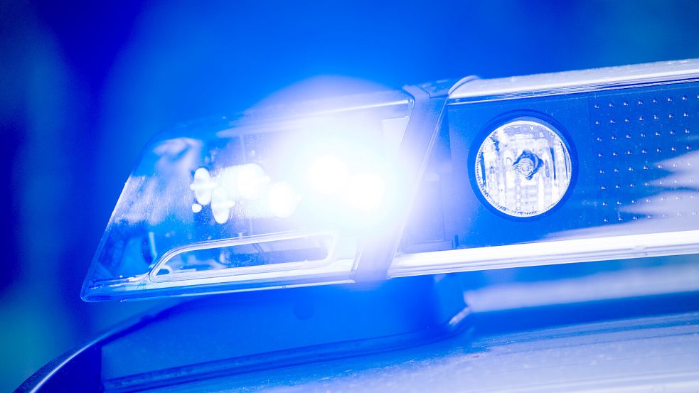 Der Täter nahm eine Tasche des Jugendlichen mit. Symbolfoto: Lino Mirgeler/dpa