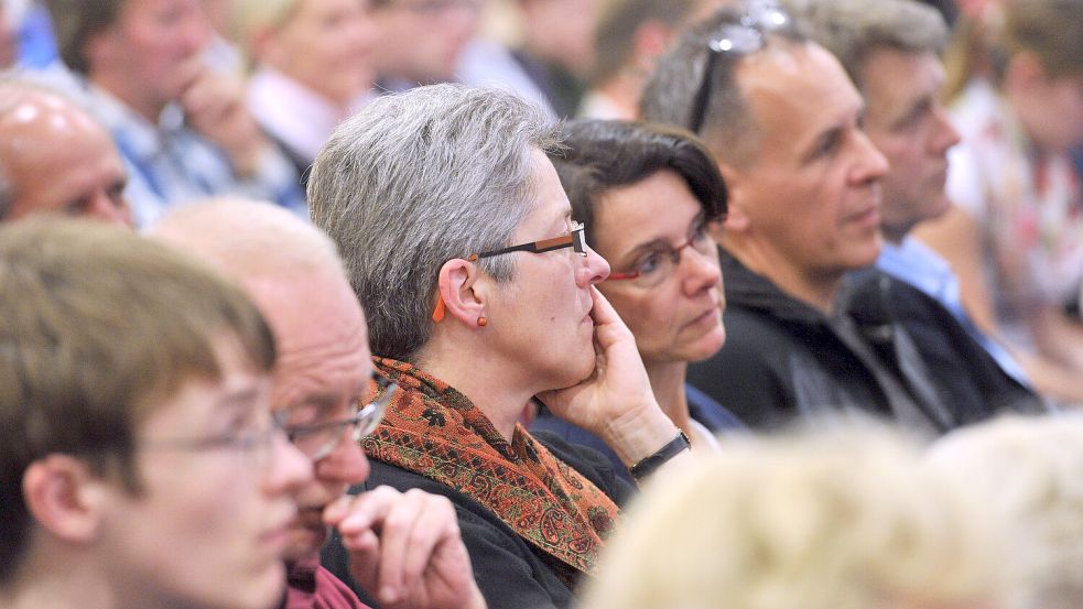 Zur Kommunalwahl gibt es einige Podiumsdiskussionen im GA-Gebiet. In der Vergangenheit (Bild) waren die Plätze im Publikum meist sehr begehrt. Foto: Klaus Ortgies/Archiv