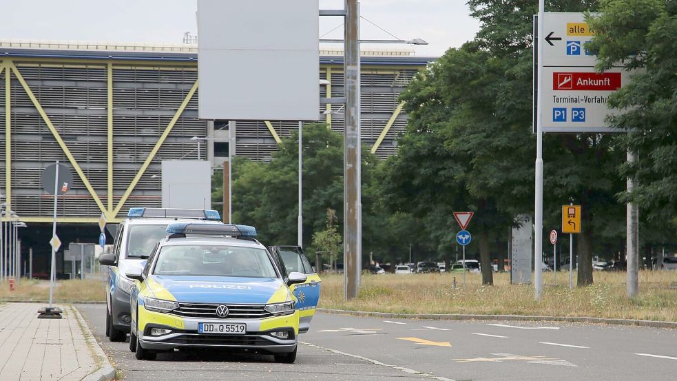 Rund um den Vorfall am Leipziger Flughafen sind noch viele Fragen offen. Foto: Tobias Junghanns/dpa