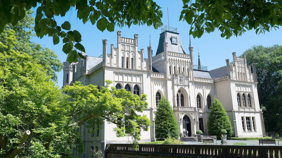 Die Evenburg befindet sich im Leeraner Stadtteil Loga. Foto: Klaus Ortgies/Archiv