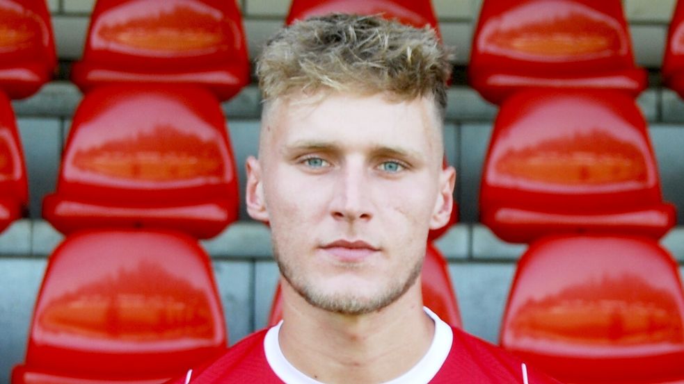 Marek Akkermann traf für Ihrhove per Elfmeter zum zwischenzeitlichen 1:1-Ausgleich. Foto: Marco Reemts