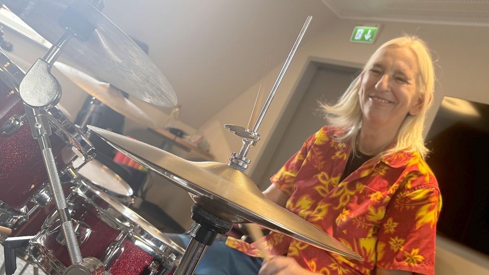 Am Samstag ziehen die etwa 100 Frauen als eine Female Drum Parade durch die Leeraner Innenstadt. Foto: Jasmin Oltmanns