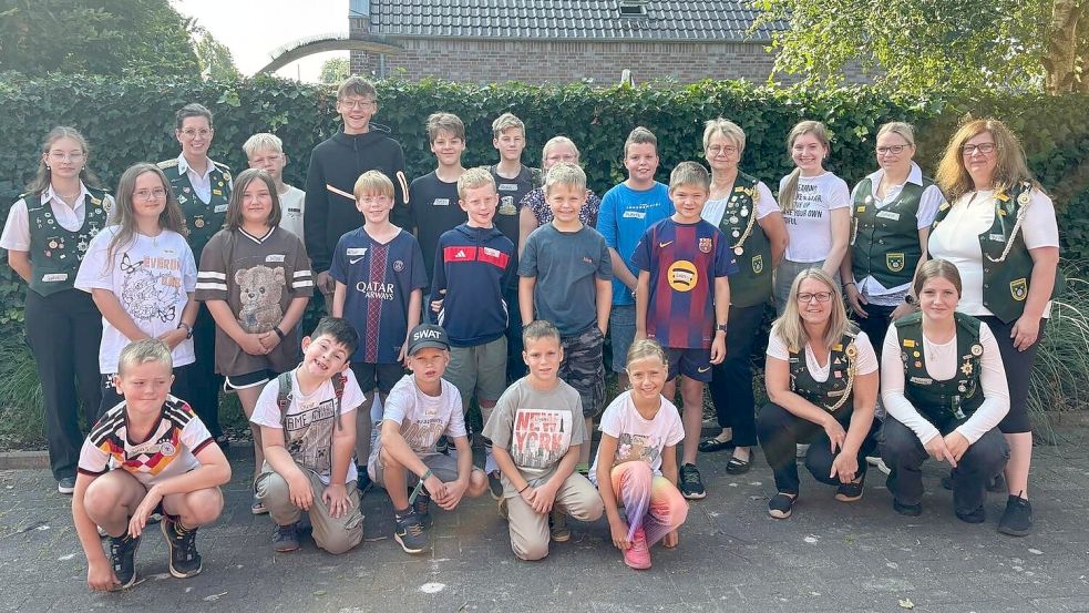 Der Schützenverein Elisabethfehn hatte Kinder zur Ferienpassaktion eingeladen. Foto: Hans Passmann