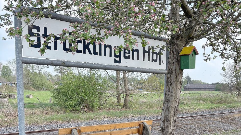 In der Bahnhofstraße in Strücklingen wurde ein Ehepaar Opfer eines Raubüberfalls. Symbolfoto: Horst Kruse