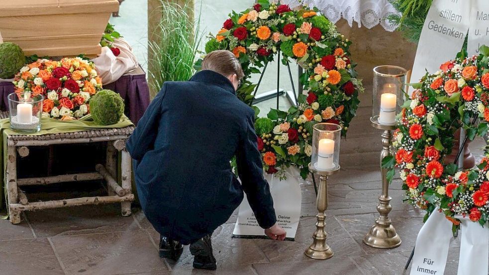 Tomke Antons begleitet die Angehörigen in der Zeit der Trauer und gestaltet individuelle Trauerfeiern. Foto: privat