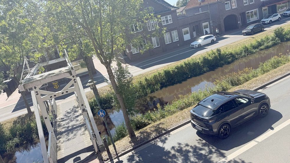 Der Kanal am Untenende in Rhauderfehn leidet noch nicht unter Trockenheit. Foto: Dirk Hellmers