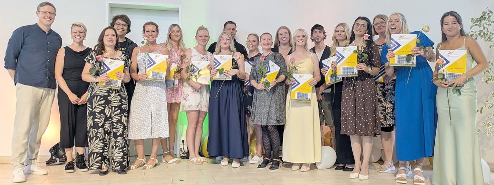 Klasse BFS 2C: Mandy Böckmann, Sarah de Boer, Emanuel Eggerking, Christina Janßen, Dorina Nörder, Lina Olthoff, Sabrina Prediger, Sven Rettig, Shirin Riyazi, Kimberly Röhrig, Lea Schmidt, Mandy Schregel, Emma Steinke, Lara Thesinga, Jana Vogler, Jeannine Weinstock und Sven Wiegmann.