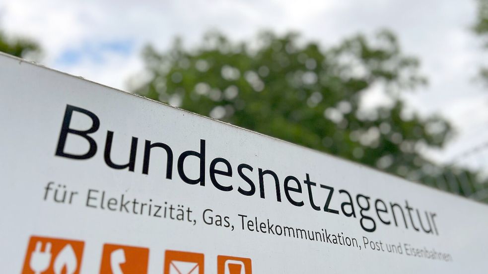 Die Deutsche Bahn geht gerichtlich gegen einen Beschluss der Bundesnetzagentur vor, mit dem der Wettbewerb im Fernverkehr gestärkt werden soll. (Symbolbild) Foto: Wolf von Dewitz/dpa