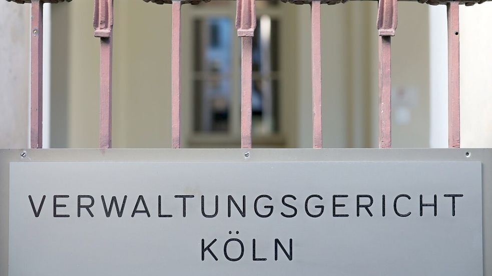 Die Deutsche Bahn strebt ein Eilverfahren beim Verwaltungsgericht in Köln an. (Symbolbild) Foto: Christoph Reichwein