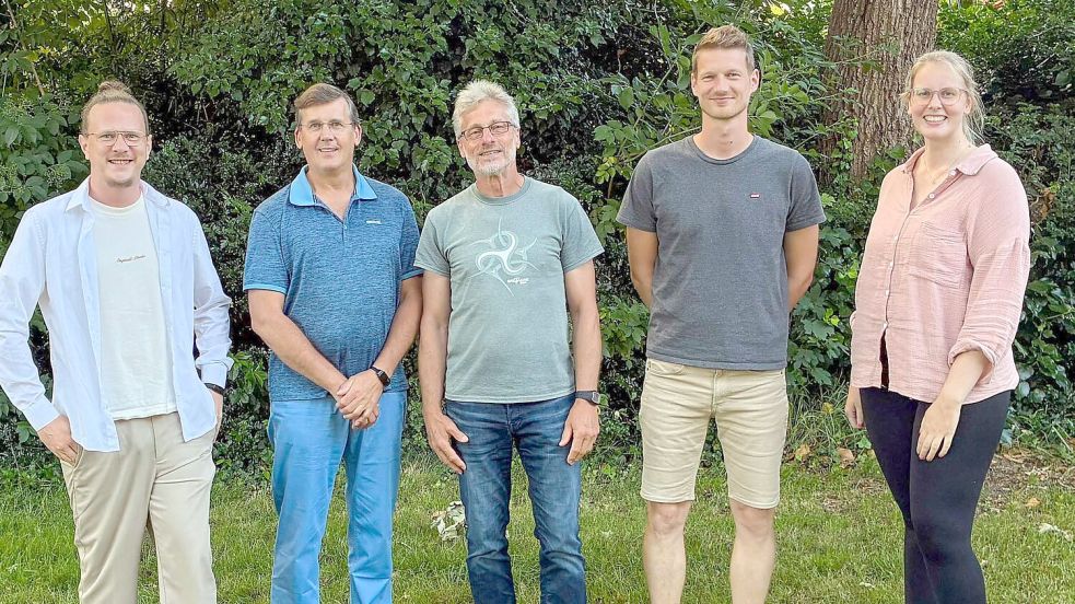 Der neue Vorstand, von links: Christoph Bruns Stv. Vors. Öffentlichkeitsarbeit, Christian Frey Vorsitzender, Philipp Federkeil Stv. Vors. Schulsport, Tobias Penning Stv. Vors. Finanzen, Jule Frieling Stv. Vors. Prävention und Integration. Nicht im Bild sind die beiden Jugendvertreter Fynn-Thorben und Tim-Luca Frey. Foto: Privat